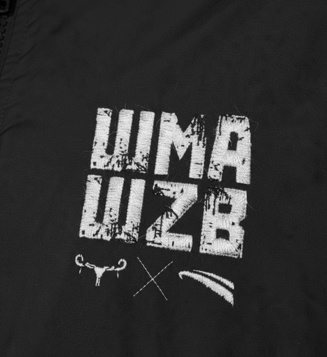 WMAWZB - Windbreaker mit Stick close up