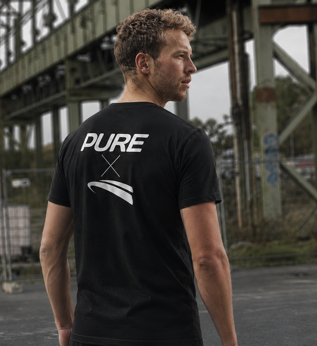Pure X Pain Unisex T-Shirt Dunkel mit Signature-Backprint